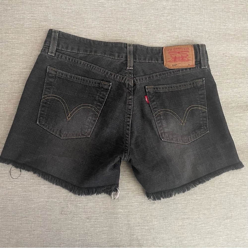Levi’s - Vintage Superlow Stretch Shorts – Size 5 (Juniors) / 4 (Women’s)
